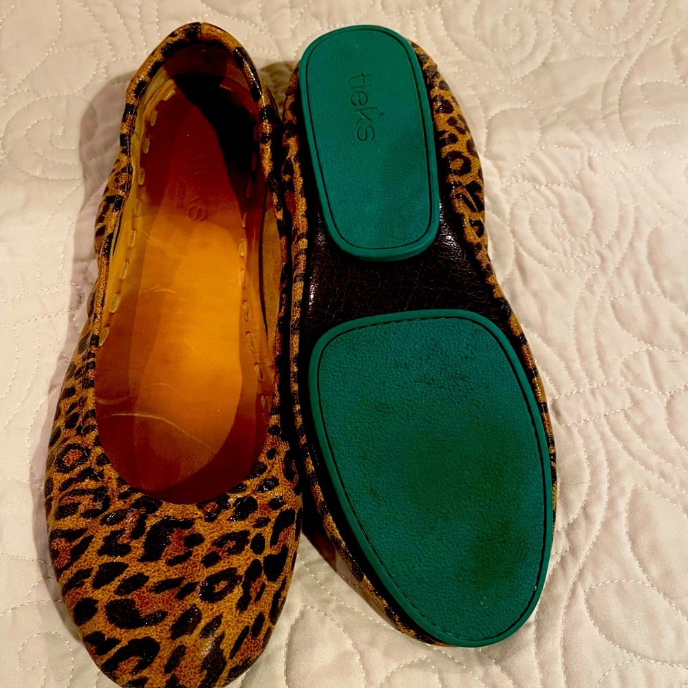Tieks * Leopard Print Leather* Size 9(I wear an 8 usually and these fit perfect)